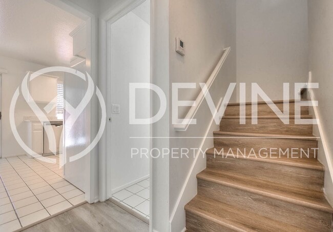 Building Photo - Move-In Ready Home