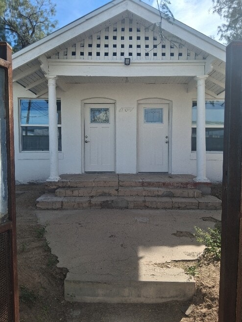 Building Photo - 1432 N 15th Ave