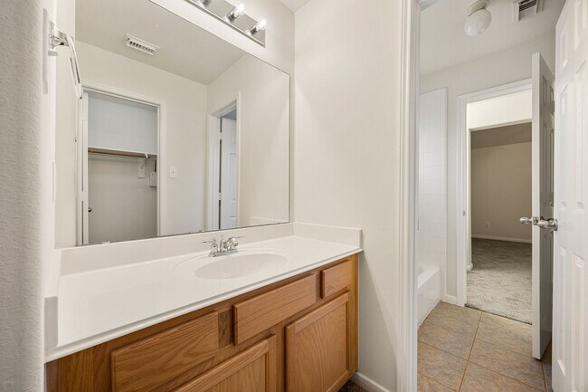 Building Photo - 7711 Summer Shore Dr