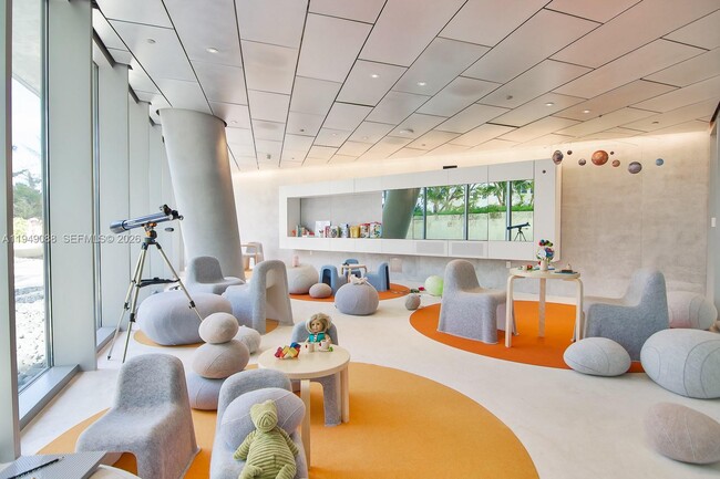 Building Photo - 2669 S Bayshore Dr