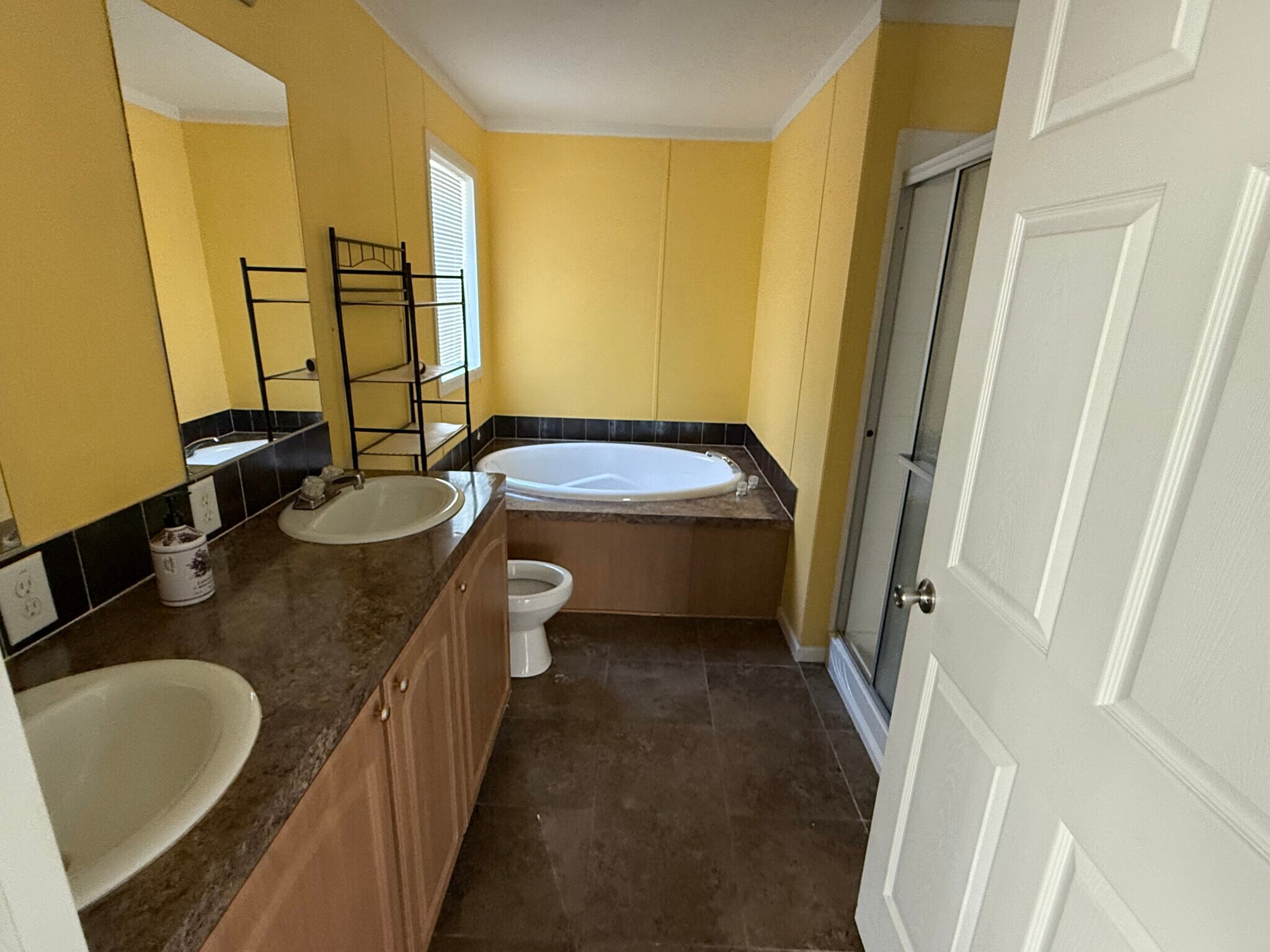 Building Photo - 128 Park Blvd