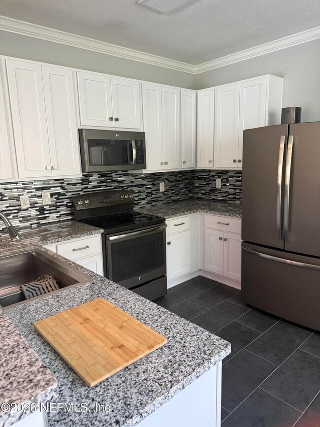 Building Photo - 7990 Baymeadows Cir E
