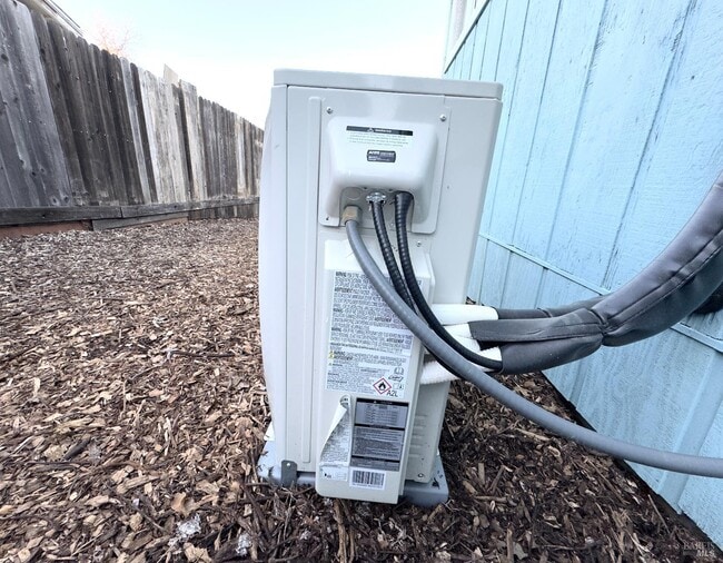 Building Photo - 16060 39th Ave