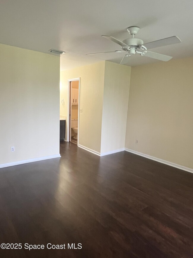 Building Photo - 200 St Lucie Ln