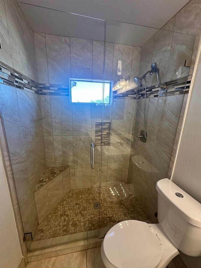 Building Photo - Gorgeous 4 bedroom Scottsdale home with POOL and 3 car garage