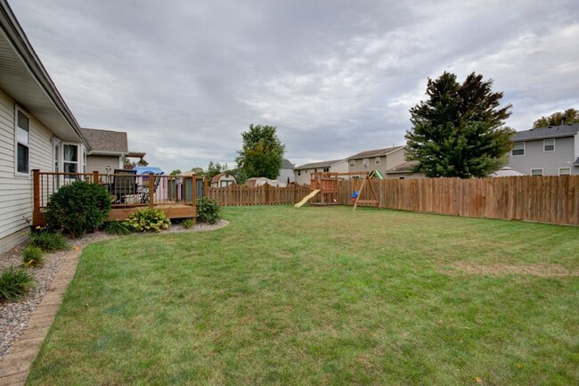 Building Photo - Updated 3 bedroom ranch