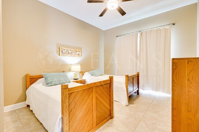 Building Photo - Welcome to Coastal Living at its Finest!