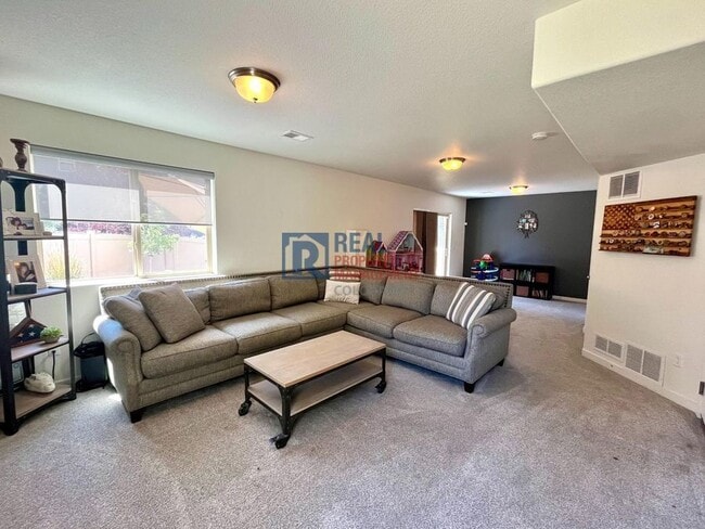 Building Photo - 6697 John Muir Trl