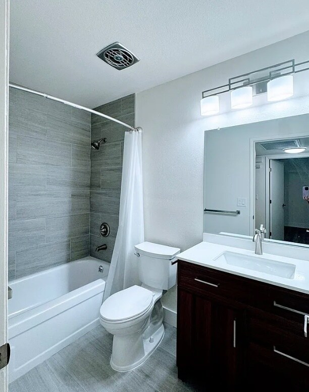 Building Photo - Charming 2BR Home w/ Remodeled Updates in Sacramento!