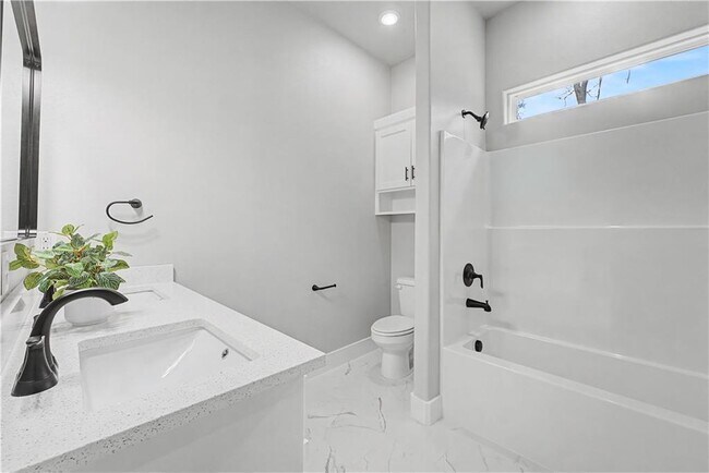 Building Photo - 9 Selkirk Dr