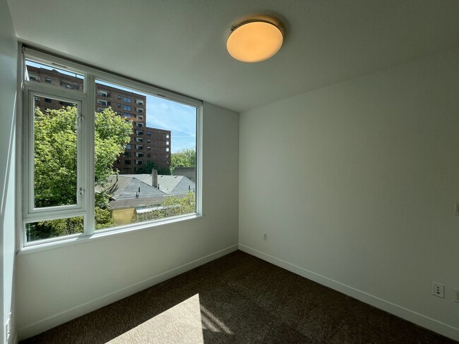 Building Photo - Benson Tower Condo in the Heart of Downtow...