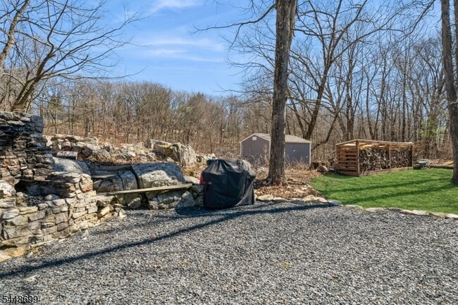 Building Photo - 100 Poplar Ln