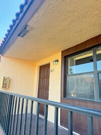 Building Photo - 5987 Forest Hill Blvd