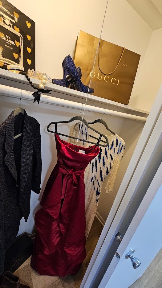 Building Photo - 47 S Brentwood Ave