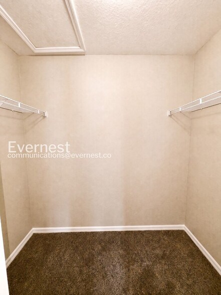 Building Photo - 3823 Exeter Ln