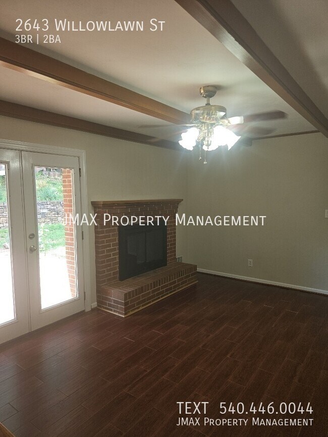 Building Photo - 2643 Willowlawn St