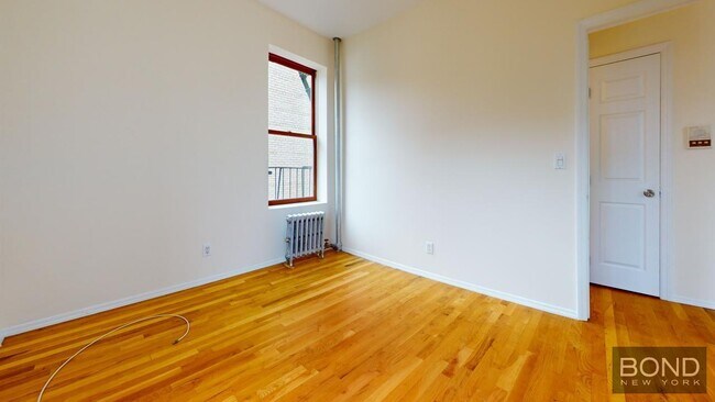 Building Photo - 207-209 WEST 11TH STREET-4A