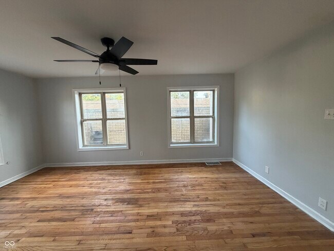 Building Photo - 3015 S Holt Rd