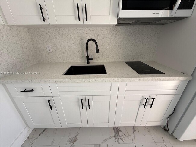 Building Photo - 9824 SW 26th Terrace