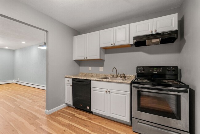 Building Photo - 595 Revere Beach Pkwy