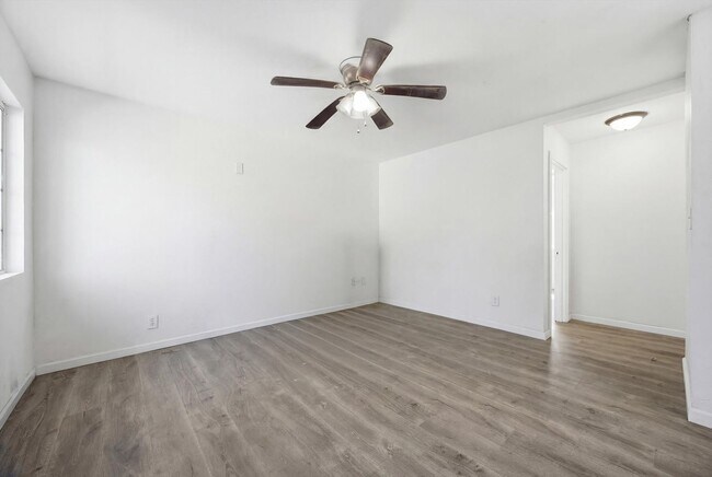 Building Photo - 314 Monterey St