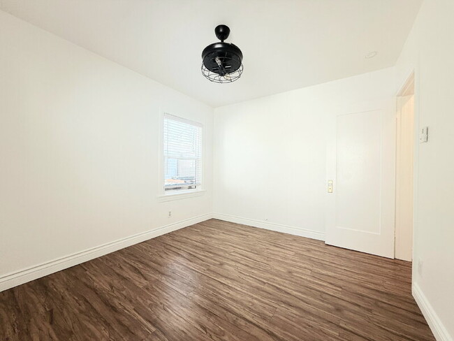 Building Photo - 6500 Arlington Ave