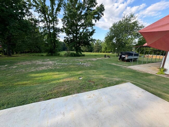 Building Photo - 1284 Buchanan Rd
