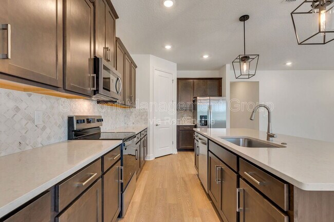 Building Photo - 1141 British Cir