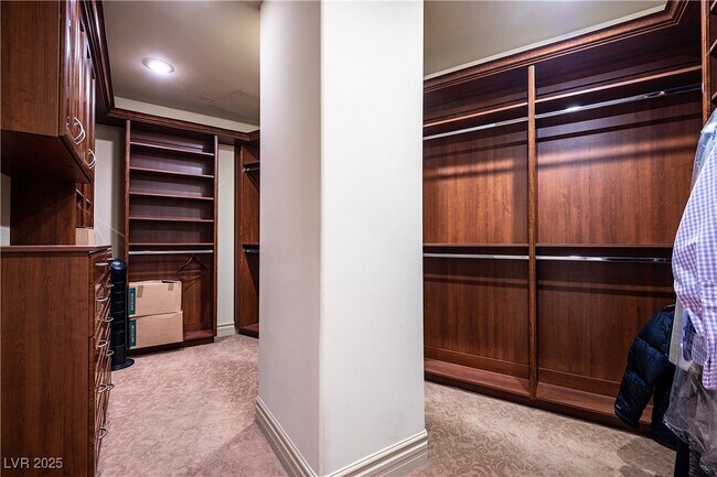 Building Photo - 9101 Alta Dr