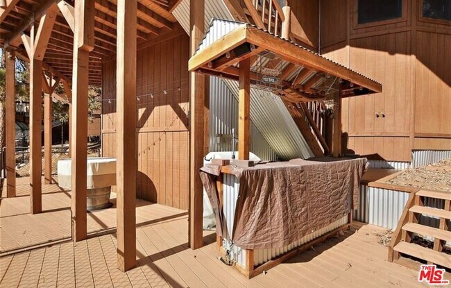 Building Photo - 1165 Green Mountain Dr