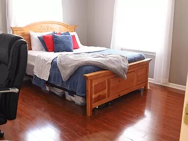 Building Photo - 100 York Dr