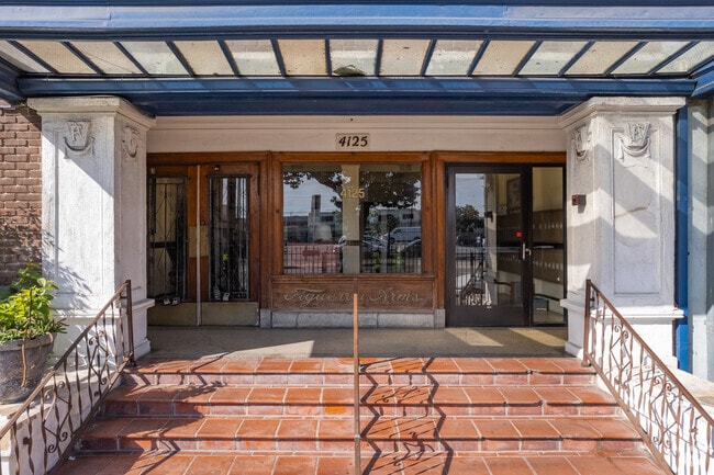 4125 S Figueroa St Los Angeles, CA 90037 - Figueroa Arms