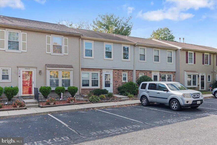 Building Photo - 3904 Elberta Ln