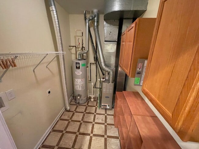 Building Photo - 2 Bed 2 Full Bath Condo w/ Garage For Rent