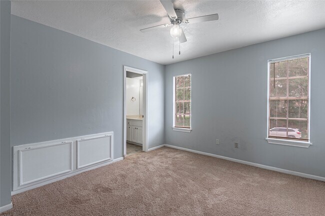 Building Photo - 111B Normal Park Dr