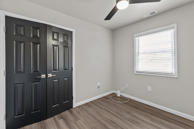 Building Photo - 1408 Quiet Ct
