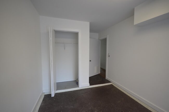 Building Photo - 142 Moreland Ave SE