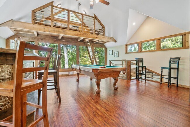 Building Photo - 7221 Flowery Branch Rd