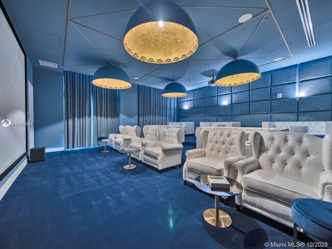 Building Photo - 2000 Metropica Way