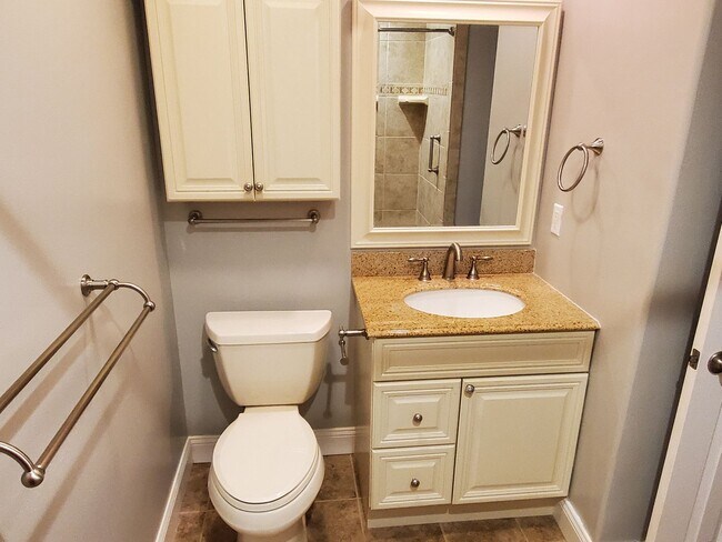 Building Photo - Incredible 2BR/2BA Forest Gardens Villa!