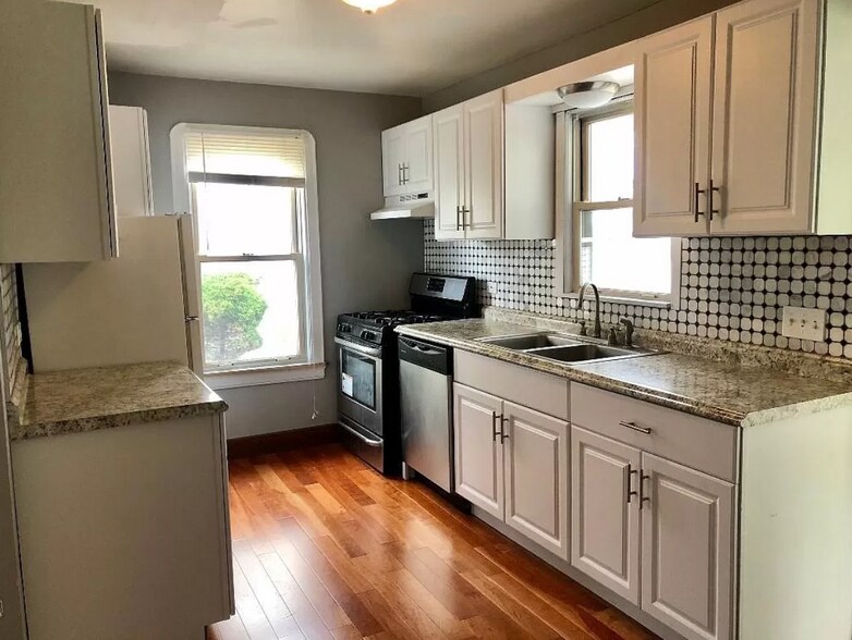Brand new kitchen! (view from living room) - 2105 Eastlawn Pkwy