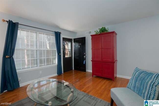 Building Photo - 2727 Highland Ave