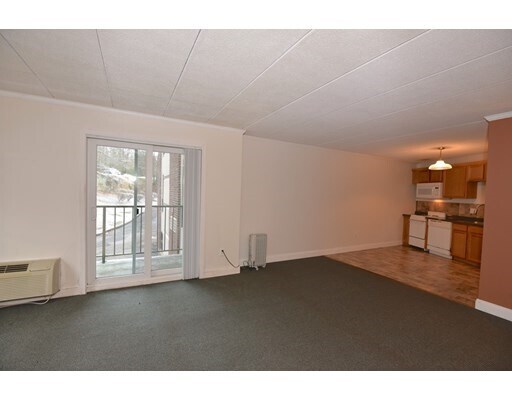 Building Photo - 152 Turner Rd