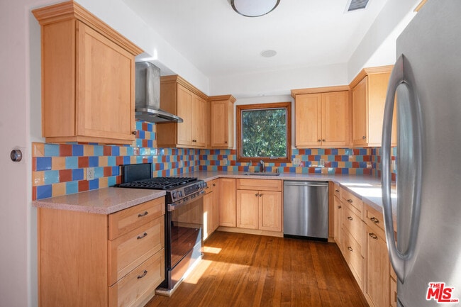 Building Photo - 3705 Fredonia Dr