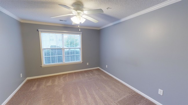 Building Photo - 130 Shallowford Reserve Dr