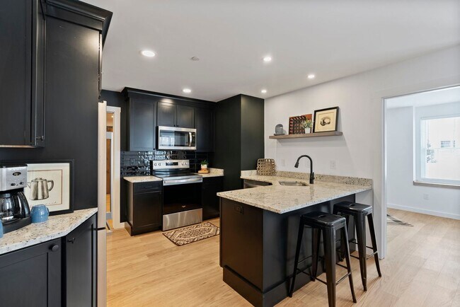 Building Photo - 179 Butternut St