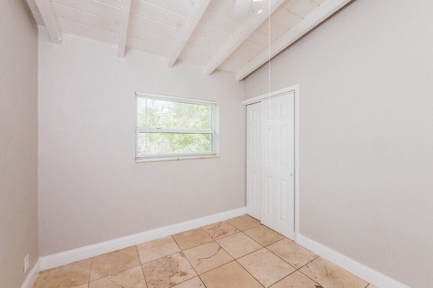 Building Photo - 1616 NW 16th St