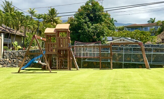 Building Photo - 904 Kupulau Dr