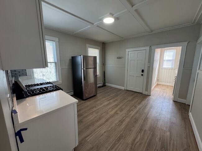 Building Photo - 58 Pilling St