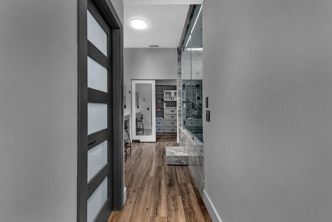 Building Photo - 93 N Kavenish Dr